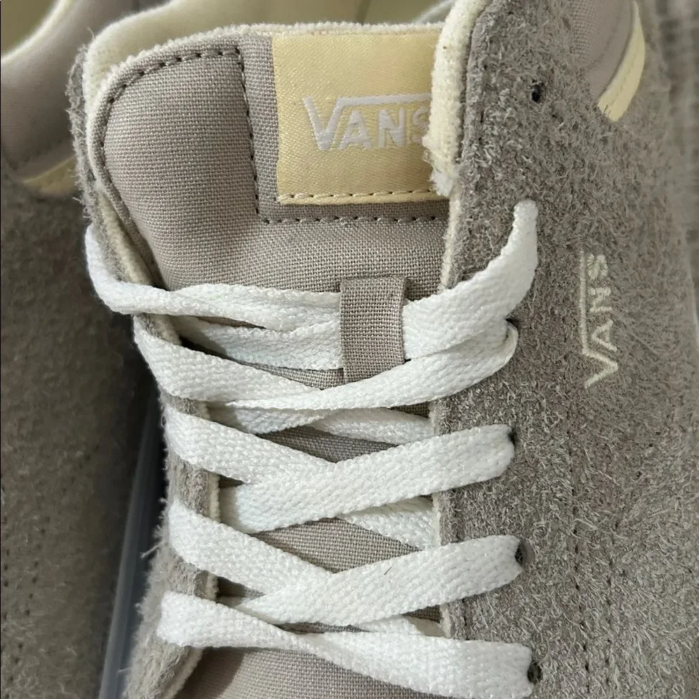 Vans Seldan Hairy Sneakers - Light Grey, Size 10, NWOT